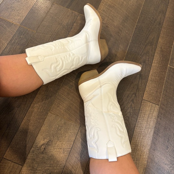 Soda White Heeled Western Boots - Picture 1 of 9